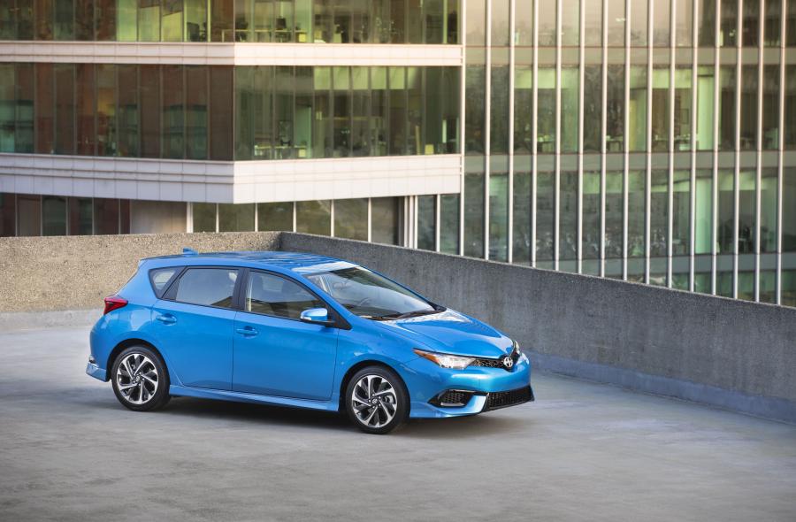  Scion iM 2015 года  (фото 30 из 48)